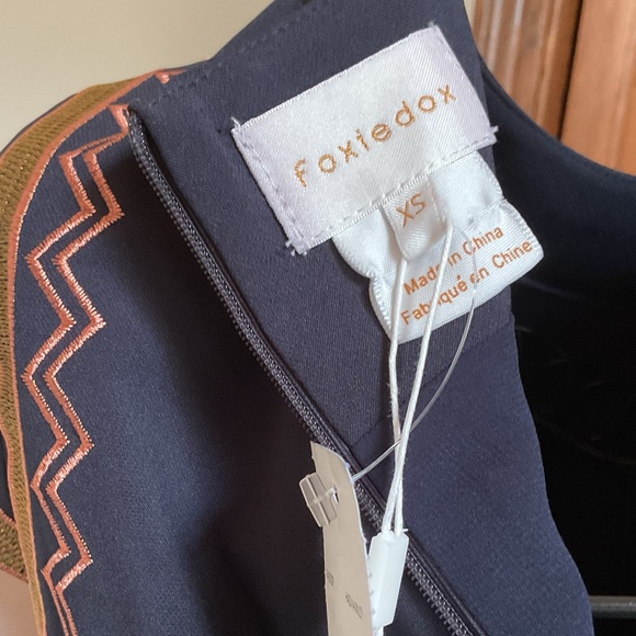 FOXIEDOX HADIYA EMBROIDERED DRESS NWT XS - Picture 5 of 8